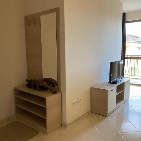 Cozy Studio In Sunny Beach דירה סאני ביץ'